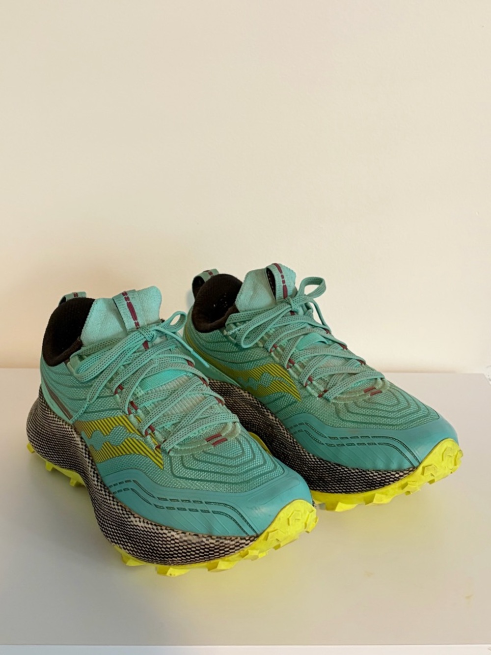 ❌SOLD❌ Saucony Women’s Endorphin Trail running shoes